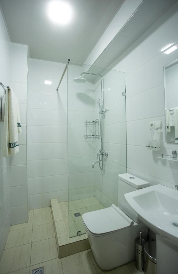 Viva Hotel Taszkent Zewnętrze zdjęcie