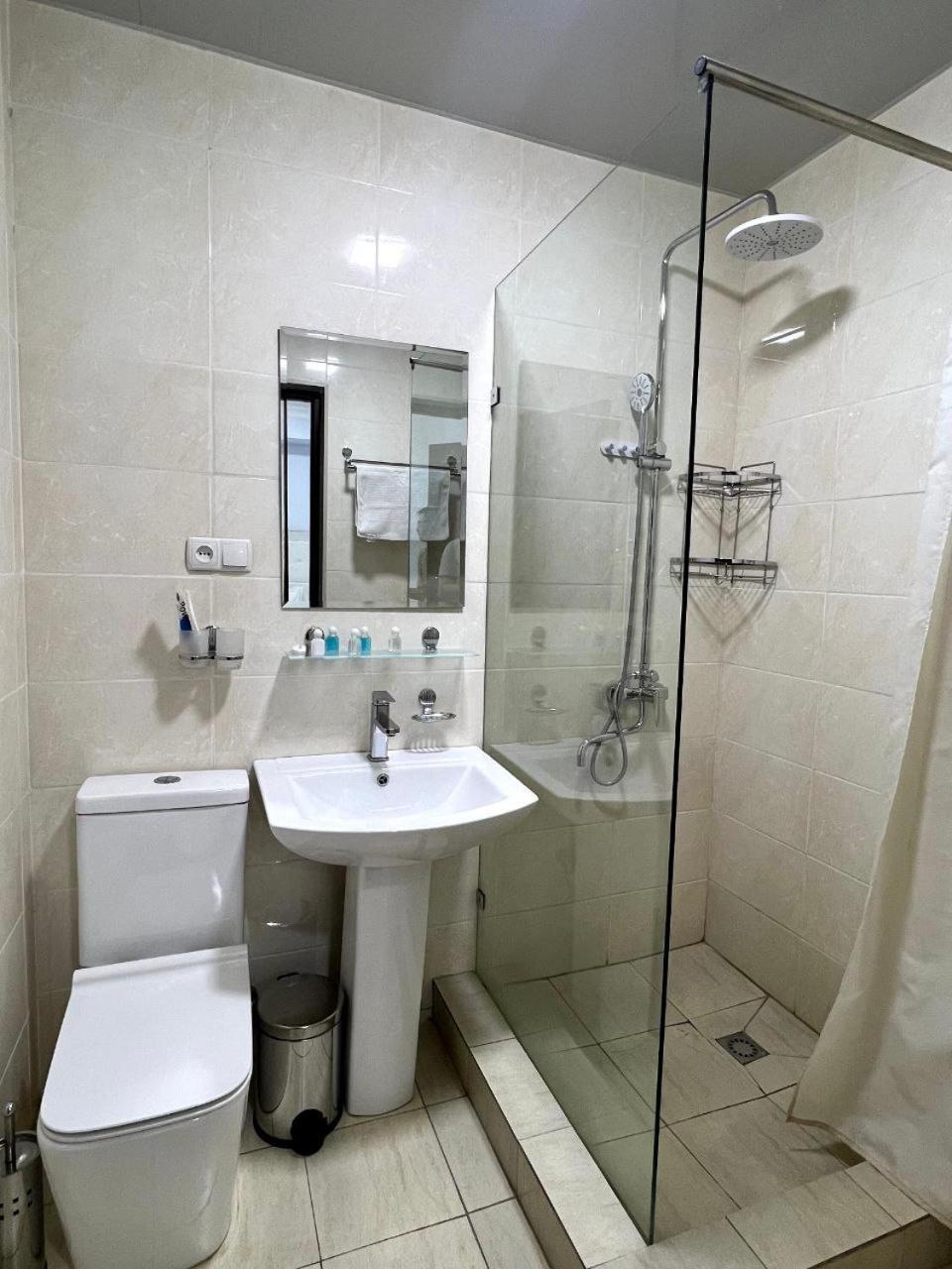 Viva Hotel Taszkent Zewnętrze zdjęcie